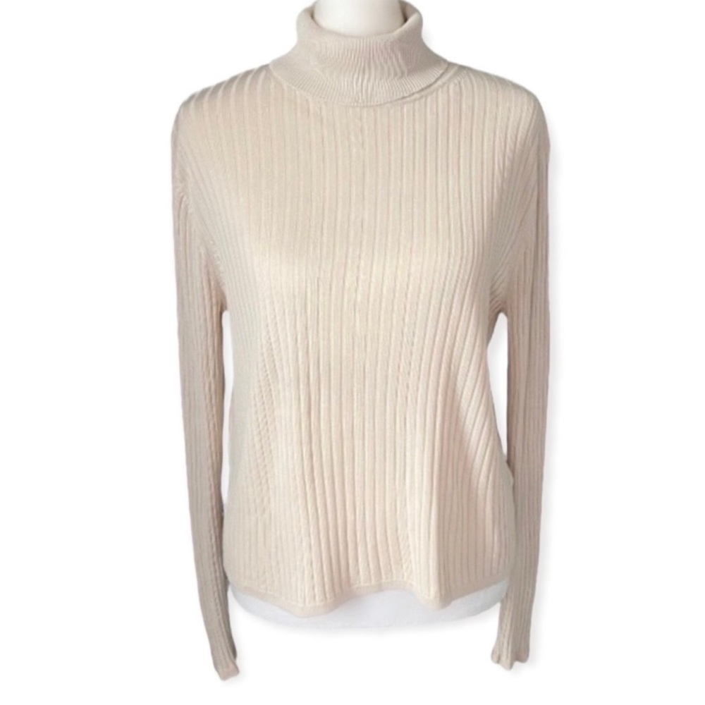 Vintage 90s / Early Y2K 100% Silk Ribbed Turtleneck Sweater size women’s large